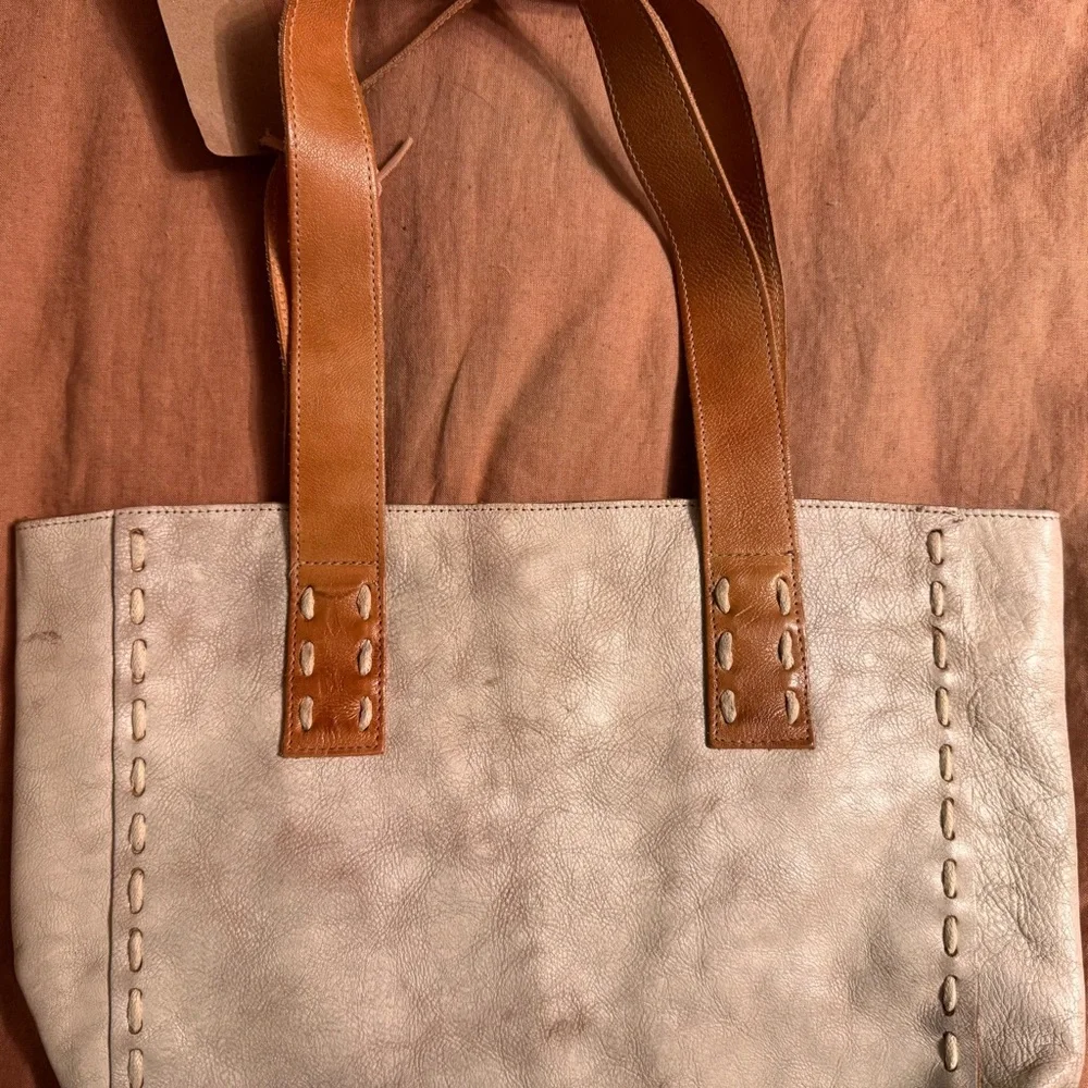 BED|STU Stevie Nectar Lux Tan Rustic Tote - Picture 3 of 6